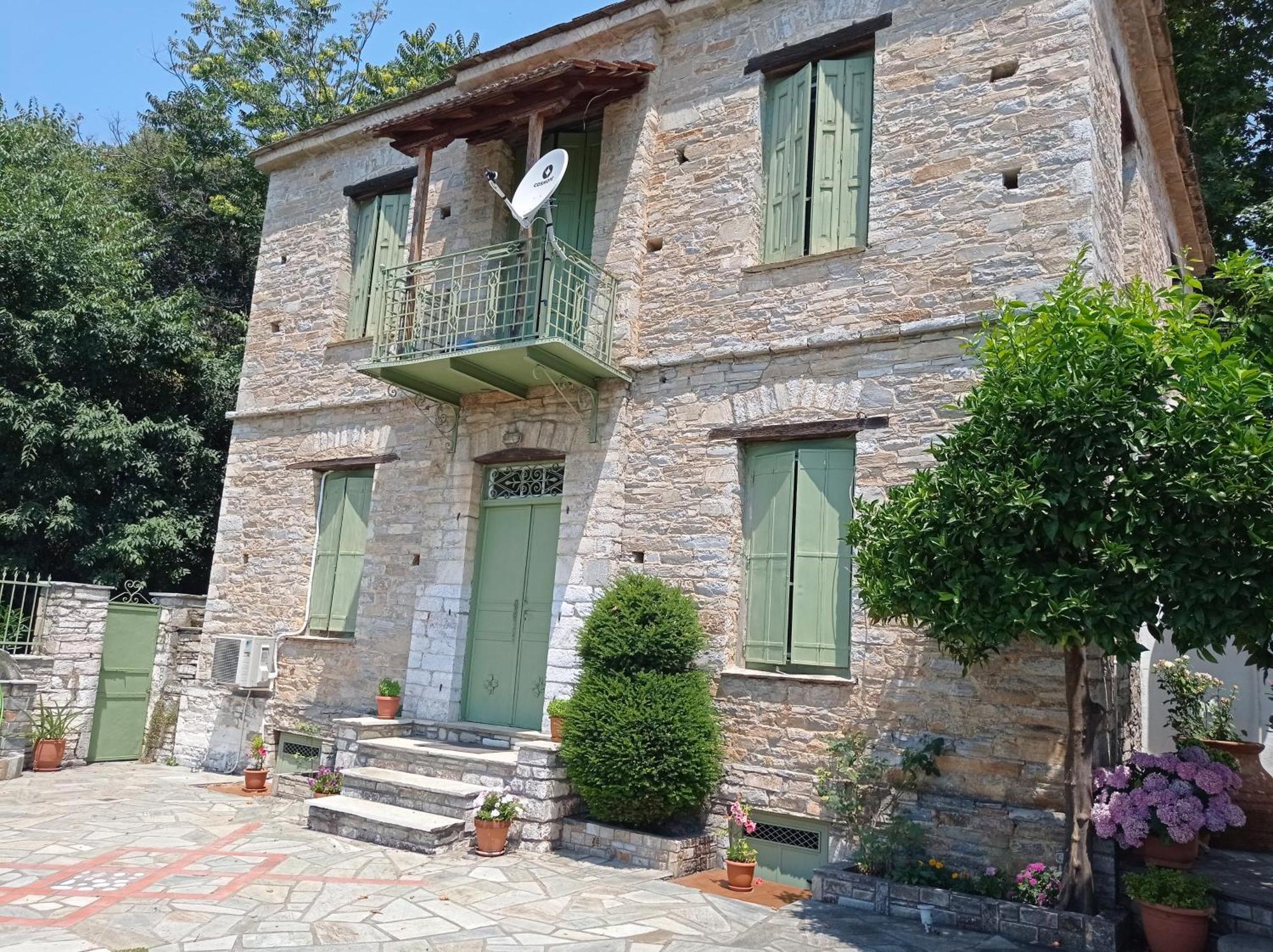 Marina Traditional Stonehouse Afétai Exterior foto